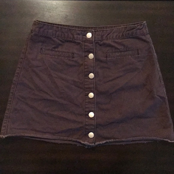 Forever 21 Black Button-Up Denim Skirt Size Medium - Picture 2 of 3